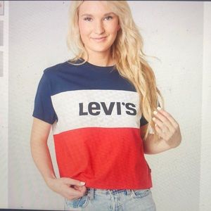 Levi’s T-shirt